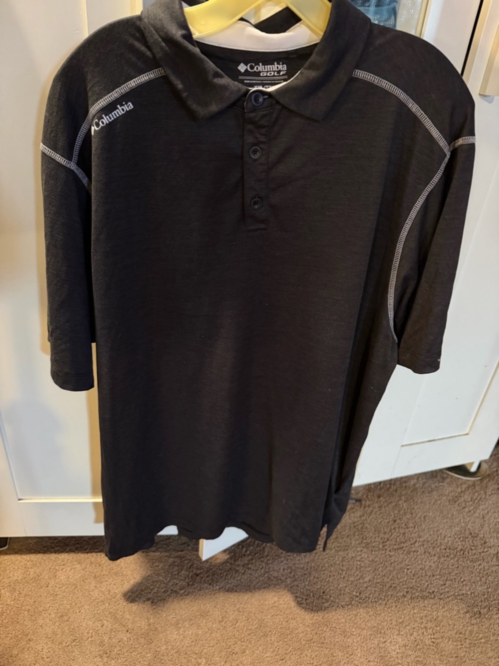 Columbia Black Short-Sleeve Golf Polo with Contrast Stitching